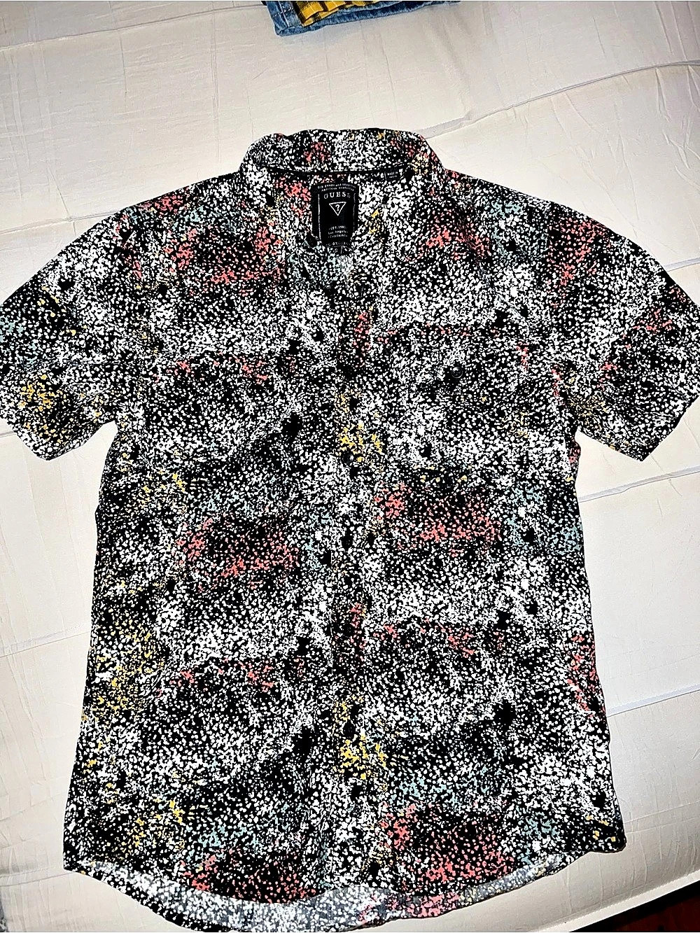 GUESS Abstract Short Sleeve Shirt Black Multicolor Size Small Like